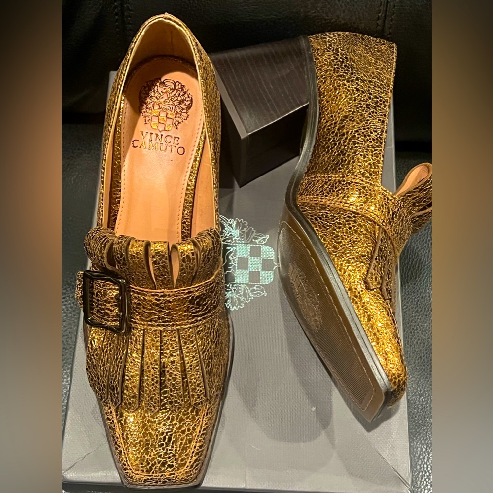 Luxe Gold 🌻👠🌻 Nelly Goat accepting offers !